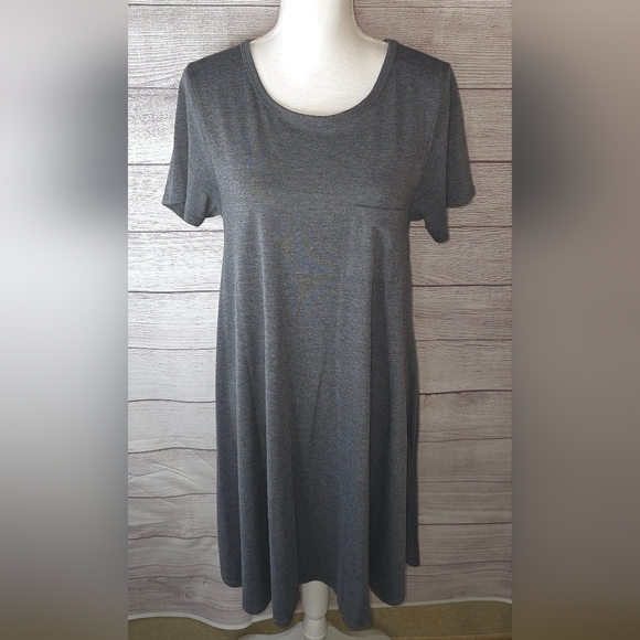 LuLaRoe Dresses & Skirts - LuLaRoe Carly Short Sleeve Hi-low Dress Size Small